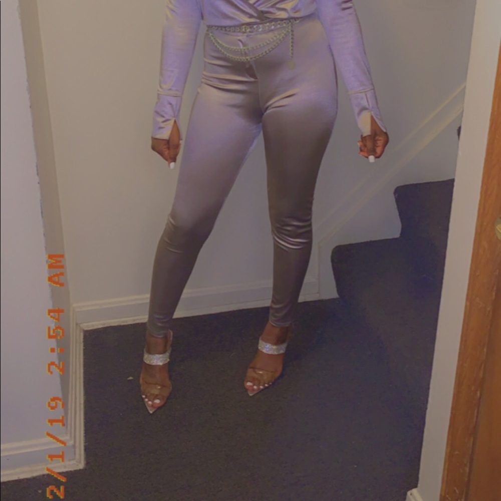 Heels - Picture 2 of 2